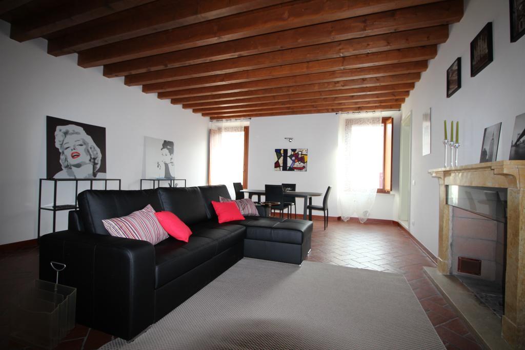 Eleganti Dimore Brescia Bagian luar foto
