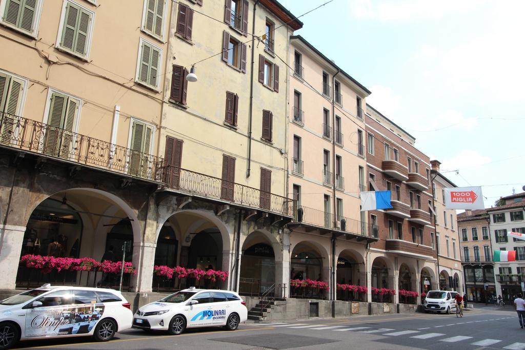 Eleganti Dimore Brescia Bagian luar foto