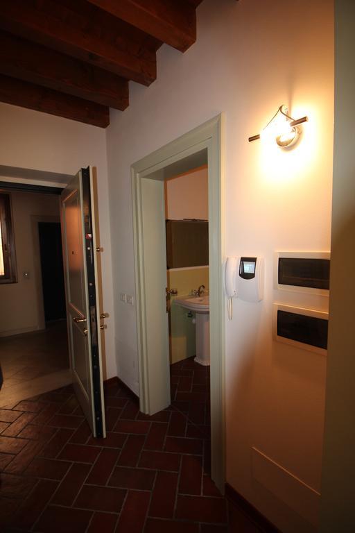 Eleganti Dimore Brescia Bagian luar foto