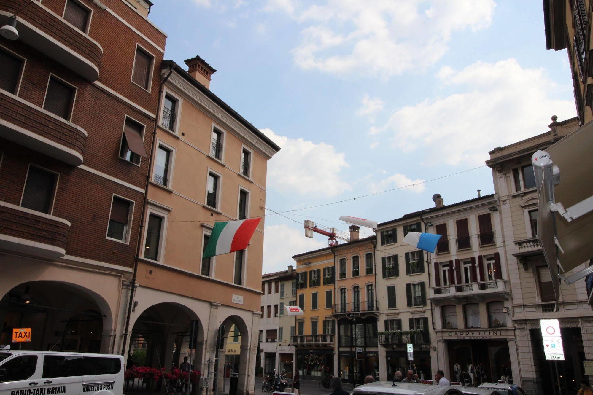 Eleganti Dimore Brescia Bagian luar foto