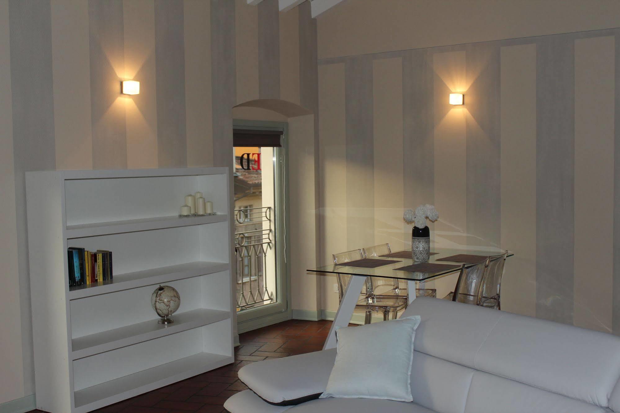 Eleganti Dimore Brescia Bagian luar foto