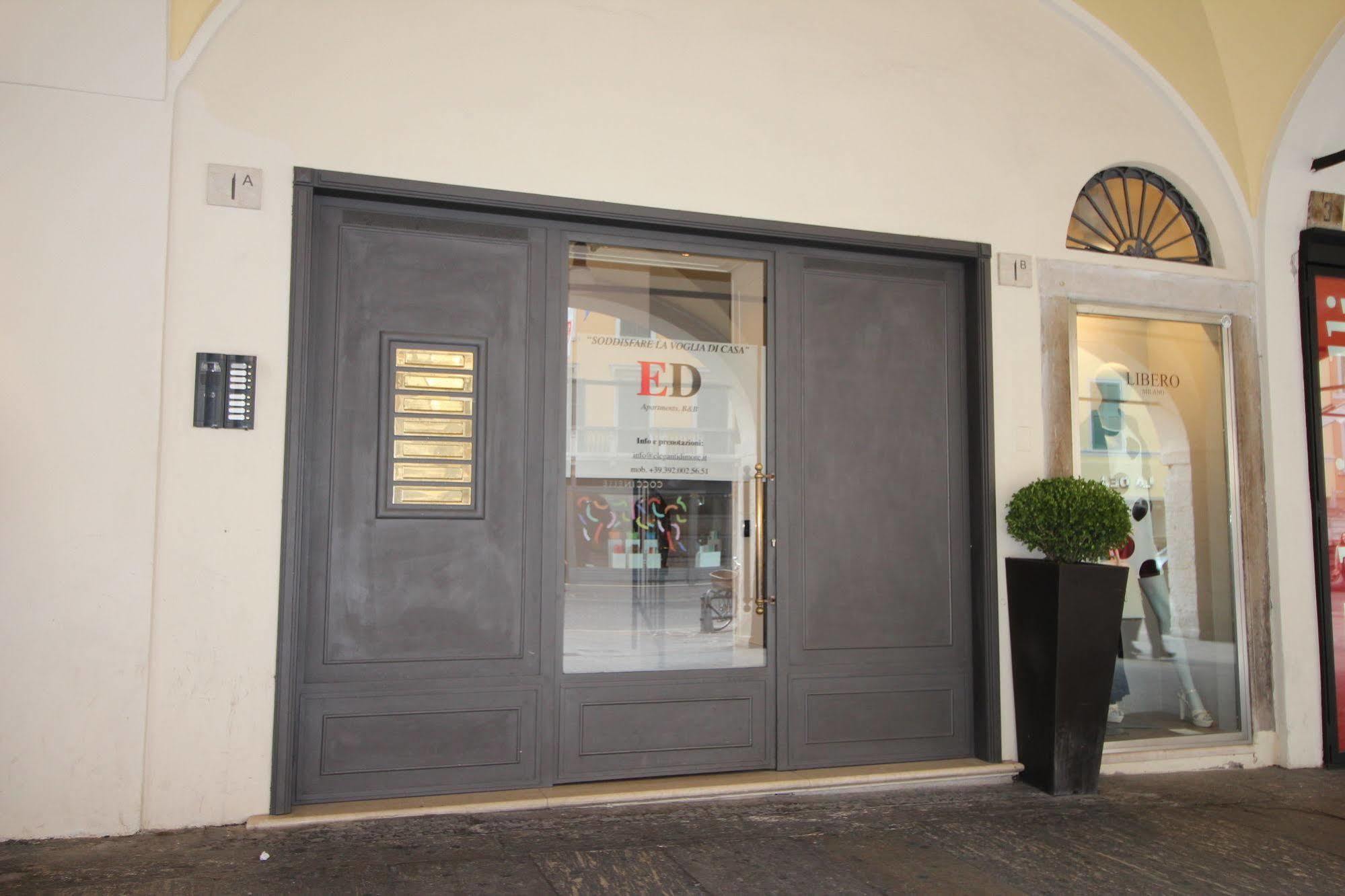 Eleganti Dimore Brescia Bagian luar foto