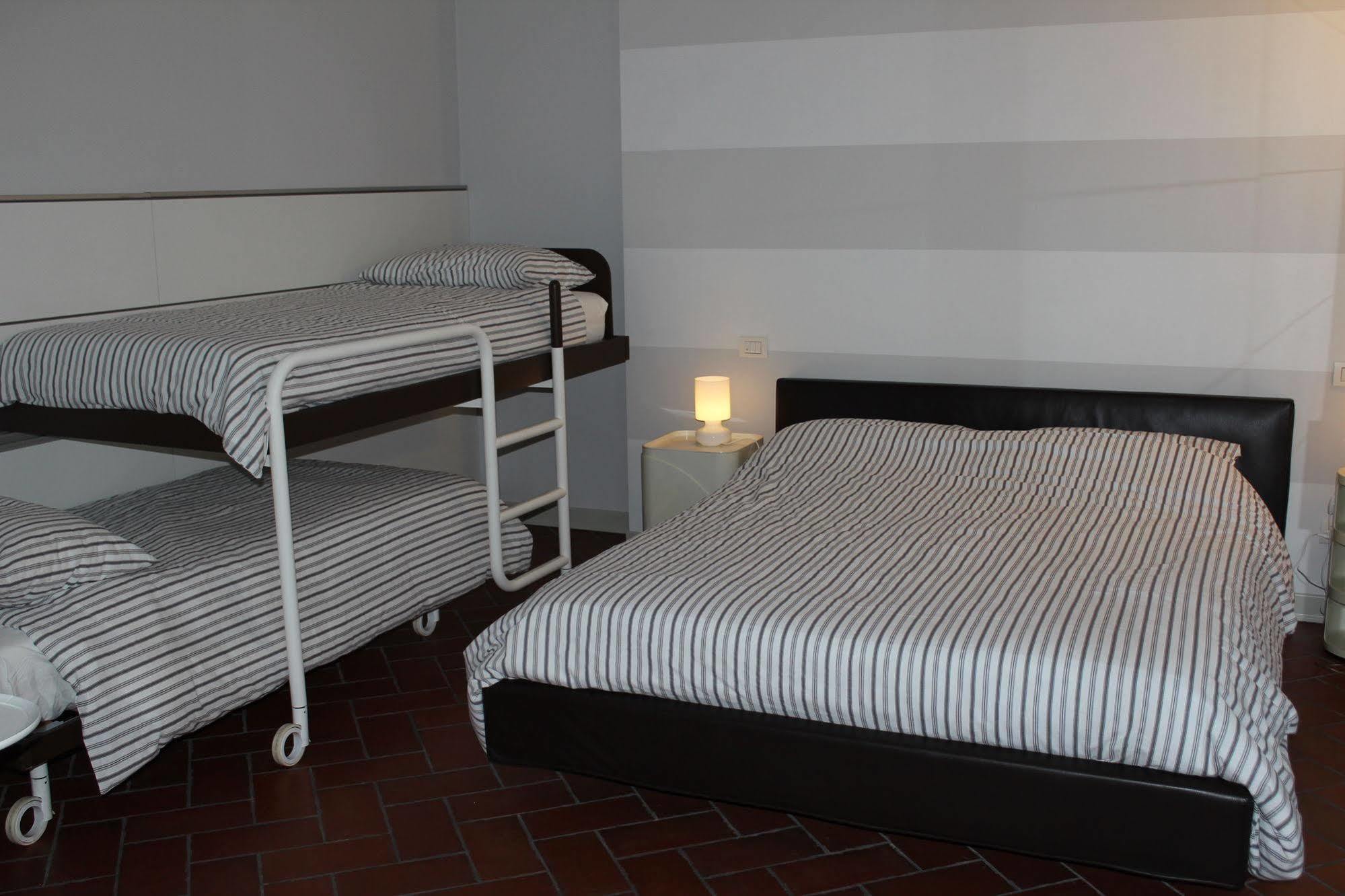 Eleganti Dimore Brescia Bagian luar foto